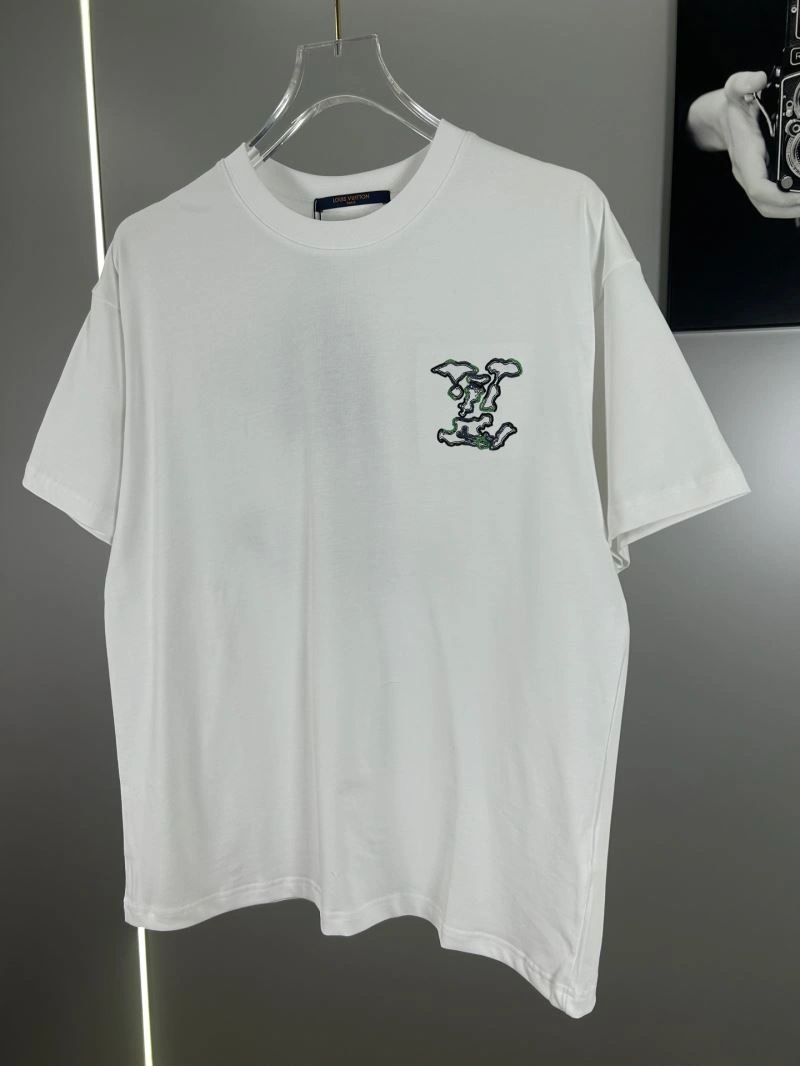 Unisex Louis Vuitton T-Shirts 138281