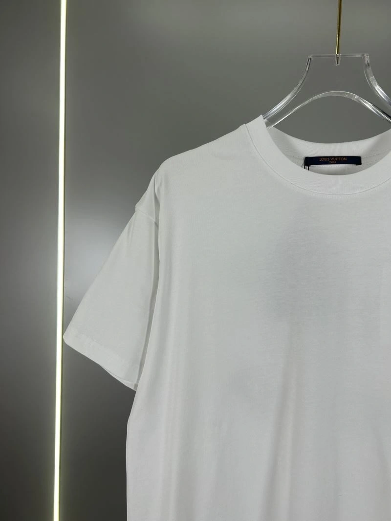Unisex Louis Vuitton T-Shirts 138281
