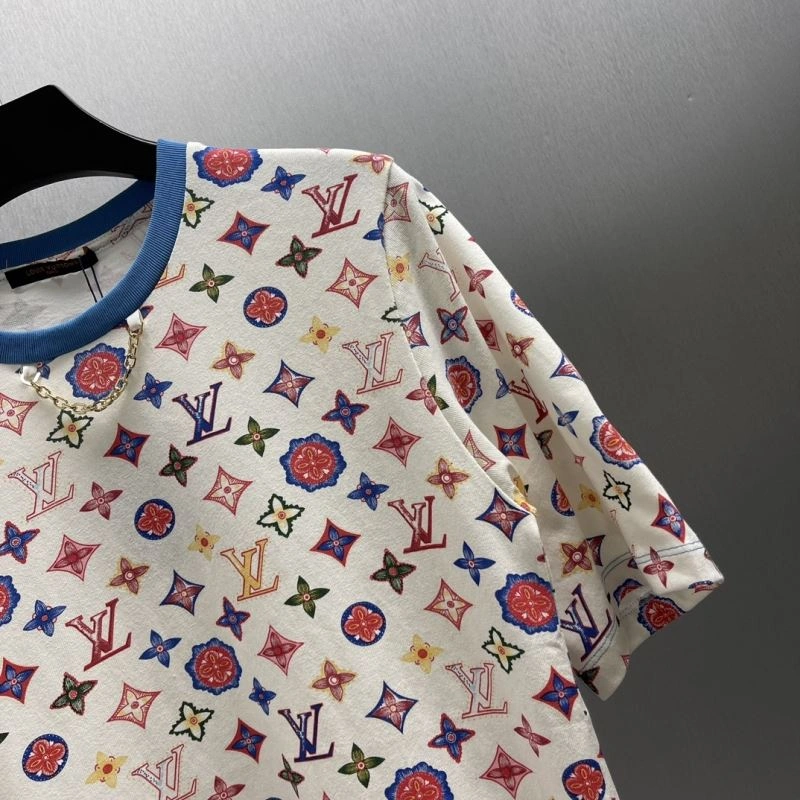 GoodFit Louis Vuitton T-Shirts 138284