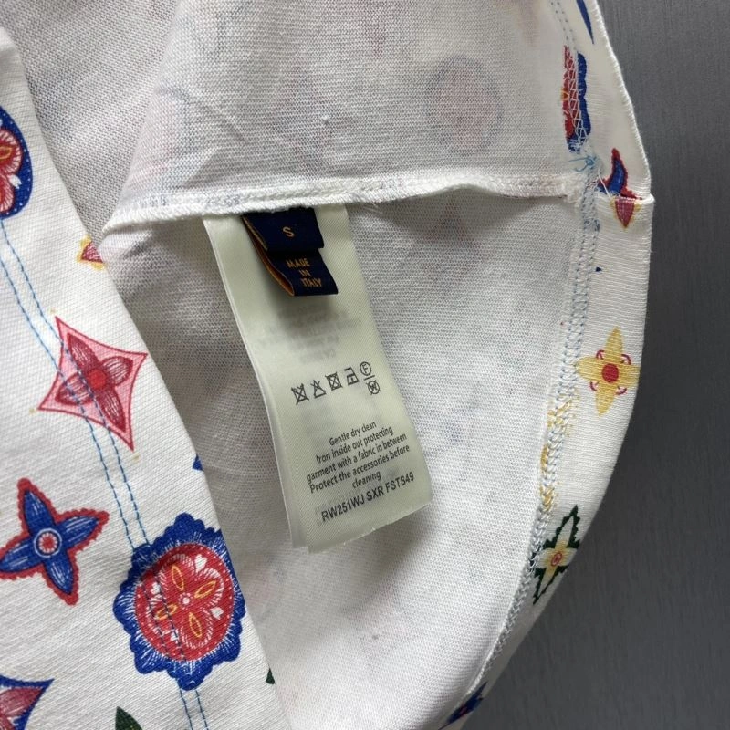 GoodFit Louis Vuitton T-Shirts 138284