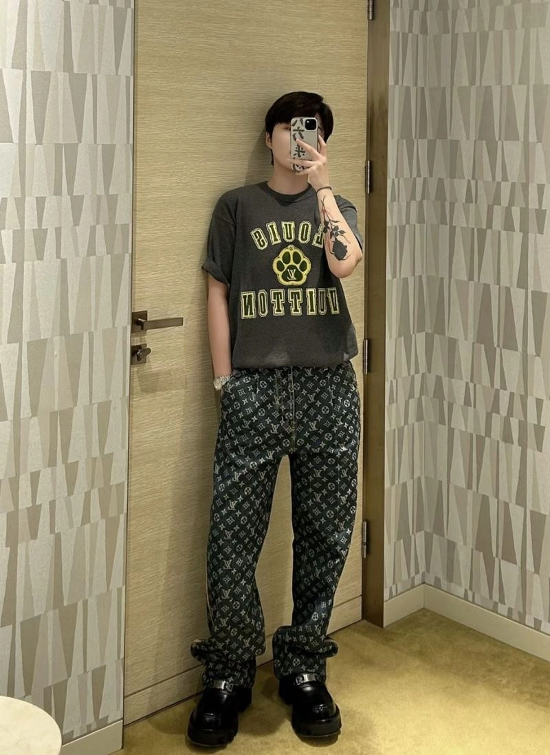 Louis Vuitton T-Shirts GoAnywhere 138263