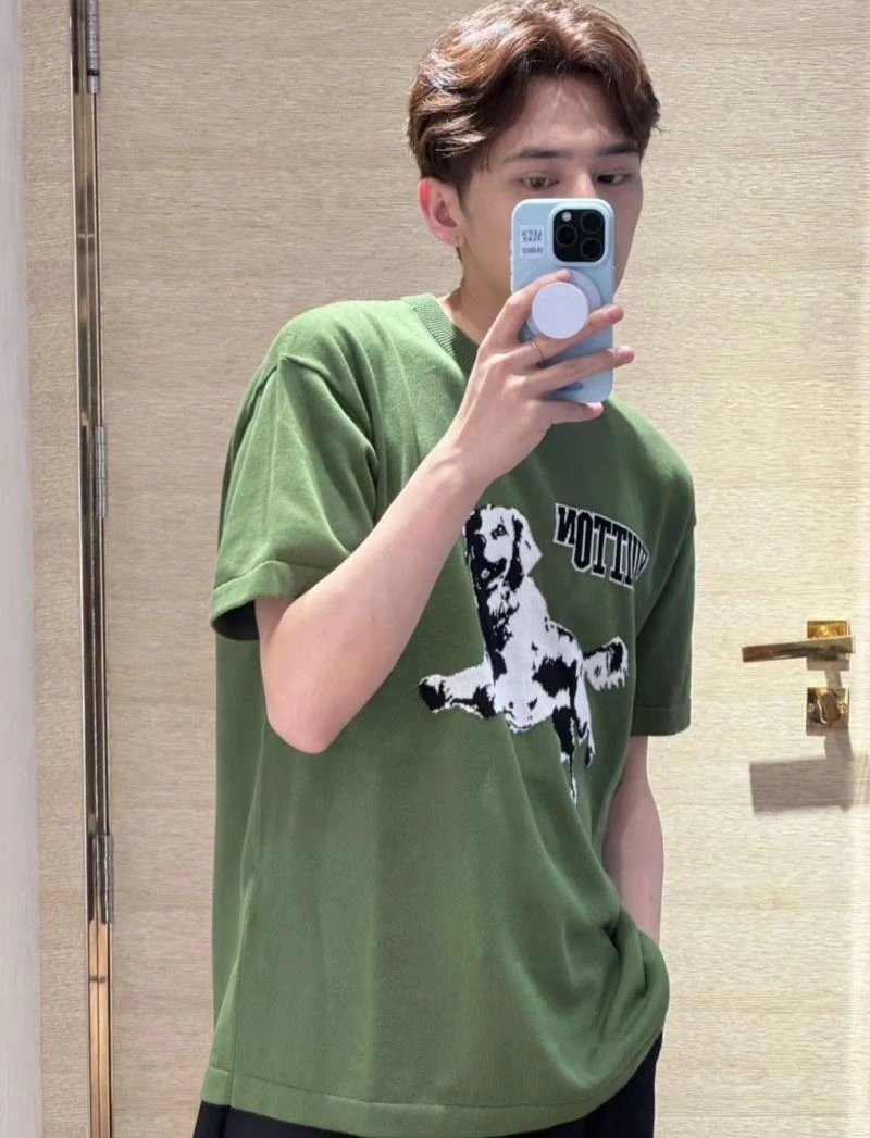 Louis Vuitton T-Shirts Sophisticated 138279