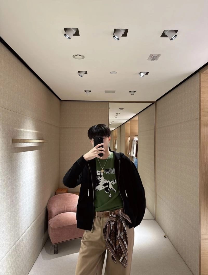 Louis Vuitton T-Shirts Sophisticated 138279