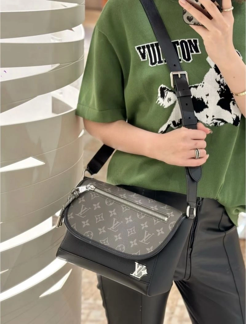 Louis Vuitton T-Shirts Sophisticated 138279