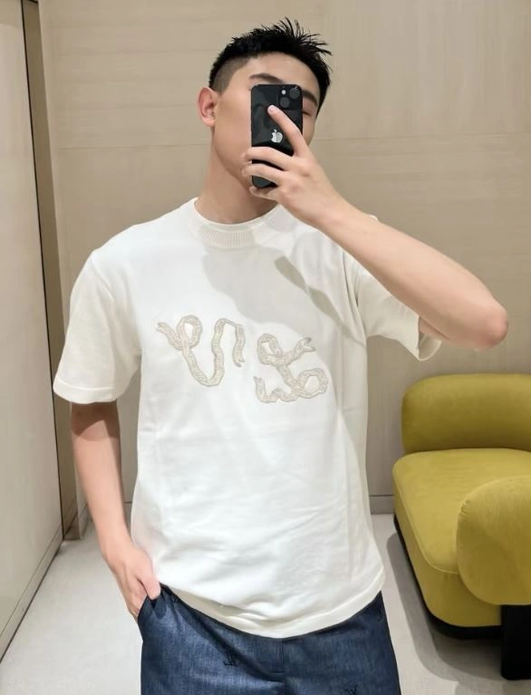 GoodFit Louis Vuitton T-Shirts 138277