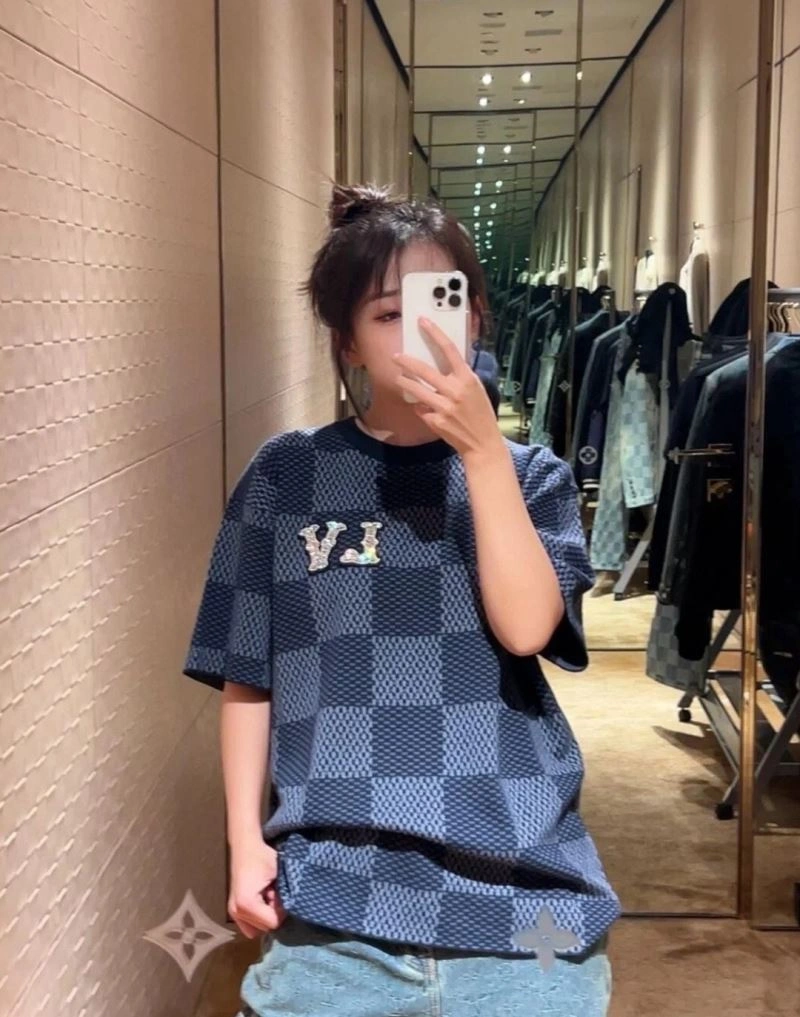 Trendy Louis Vuitton T-Shirts 138280