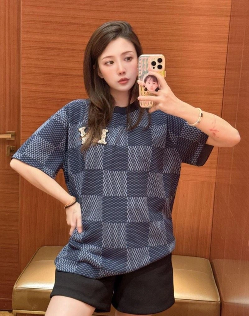 Trendy Louis Vuitton T-Shirts 138280