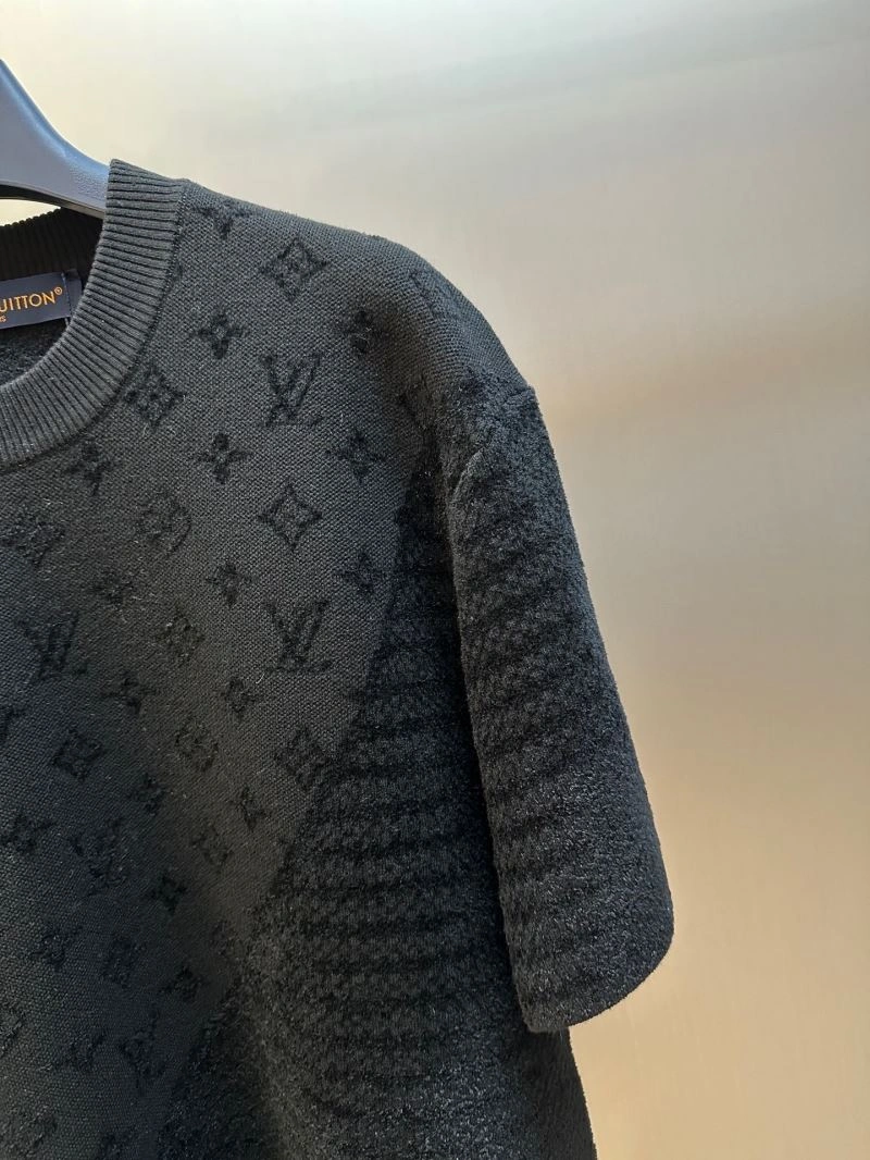 OnTrend Louis Vuitton T-Shirts 138274