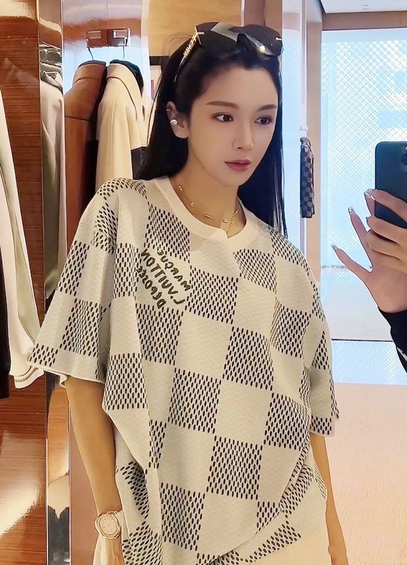 AllSeason Louis Vuitton T-Shirts 138268