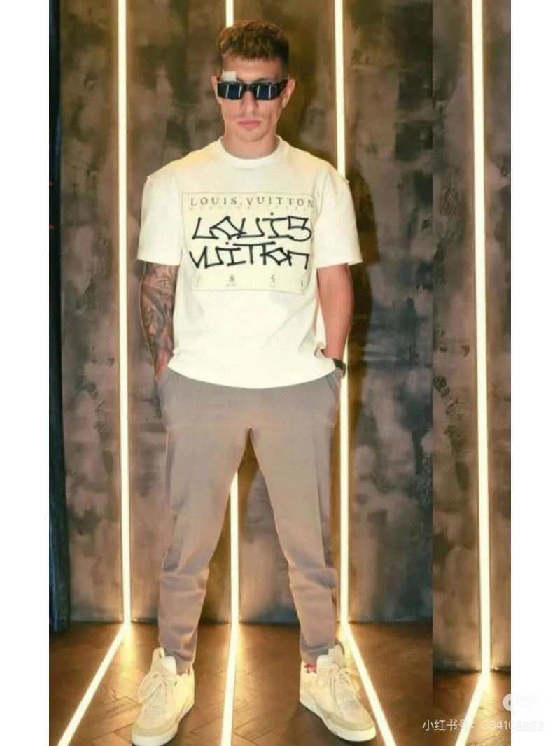 ModernLook Louis Vuitton T-Shirts 138261