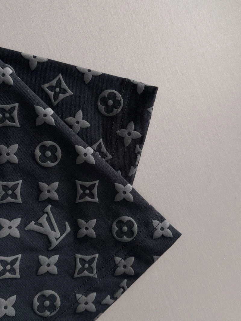 AllSeason Louis Vuitton T-Shirts 138255