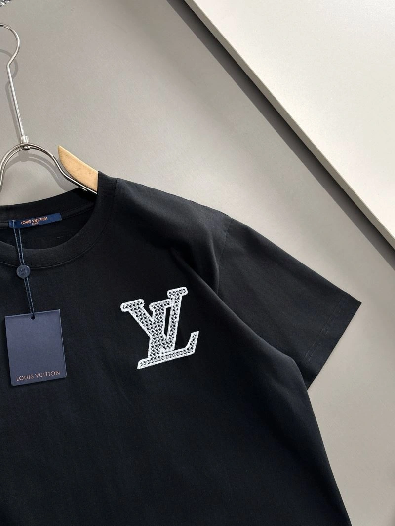 Louis Vuitton T-Shirts Breathable 138249