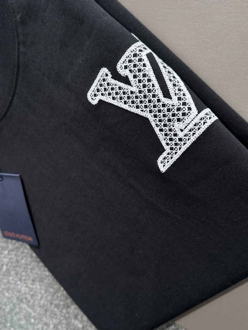 Louis Vuitton T-Shirts Breathable 138249