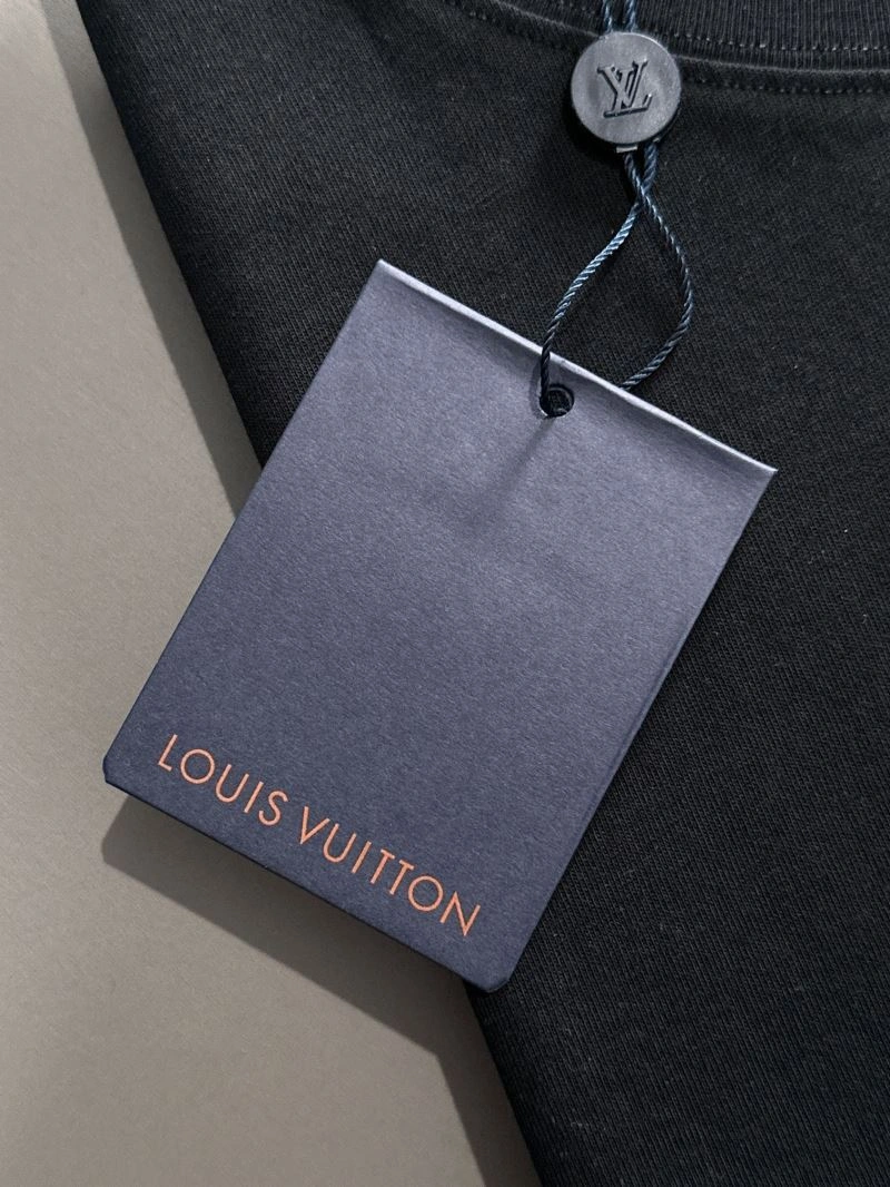 Louis Vuitton T-Shirts Breathable 138249