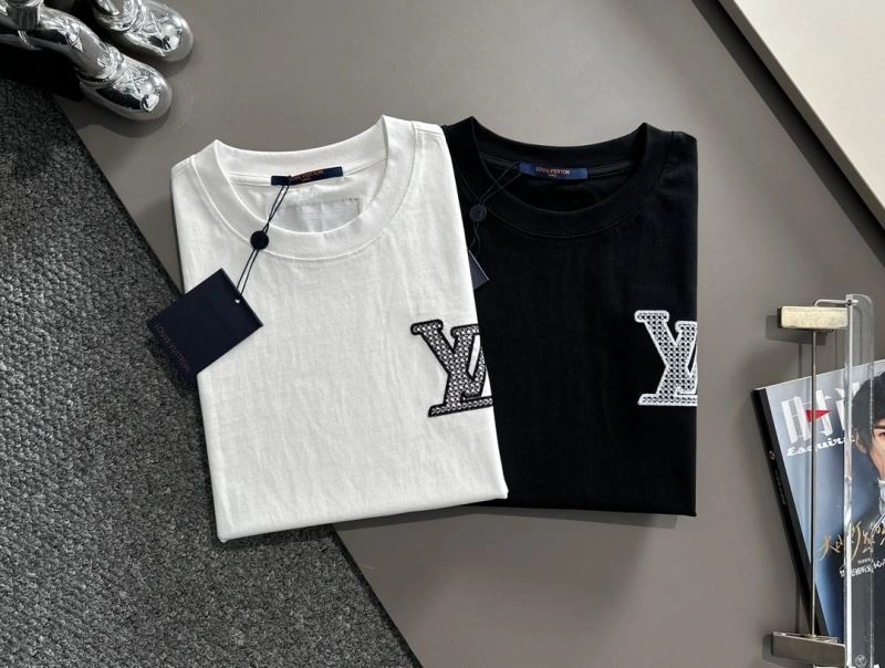 Neat Louis Vuitton T-Shirts 138246