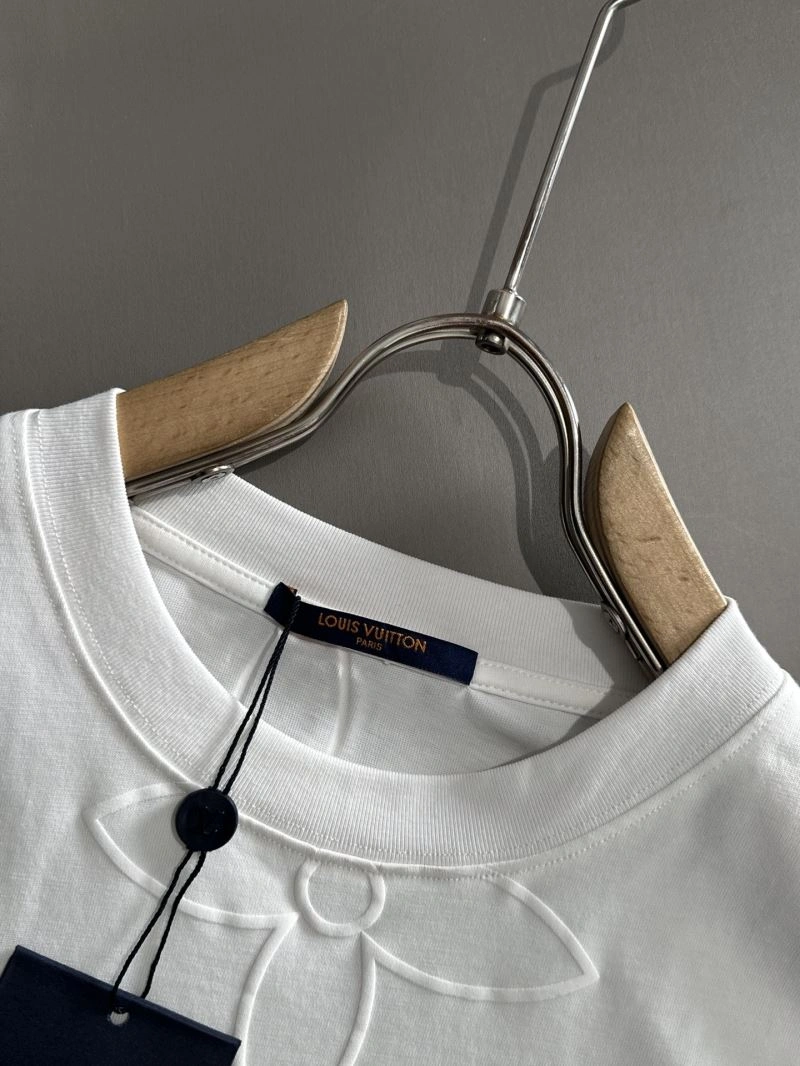 Fashionable Louis Vuitton T-Shirts 138245