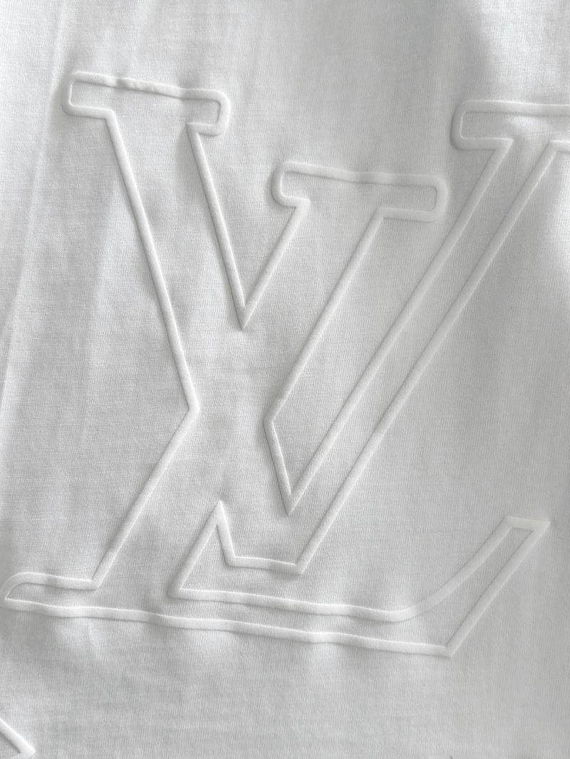 Fashionable Louis Vuitton T-Shirts 138245
