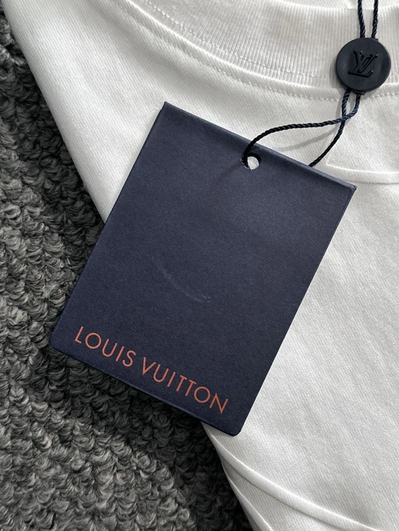Fashionable Louis Vuitton T-Shirts 138245