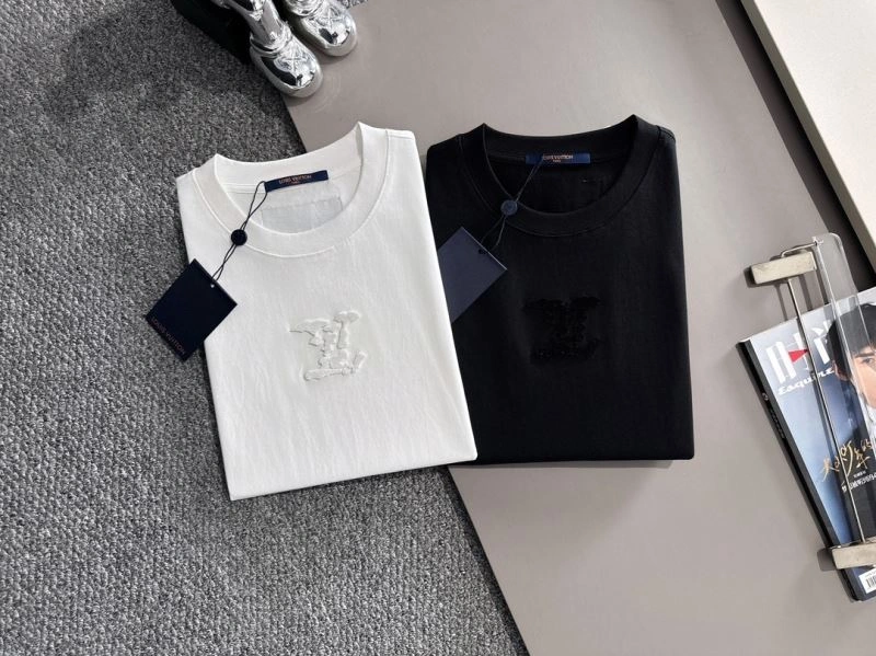 Louis Vuitton T-Shirts Casual 138248