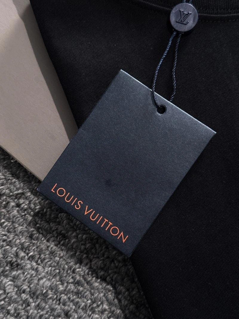 Bright Louis Vuitton T-Shirts 138244
