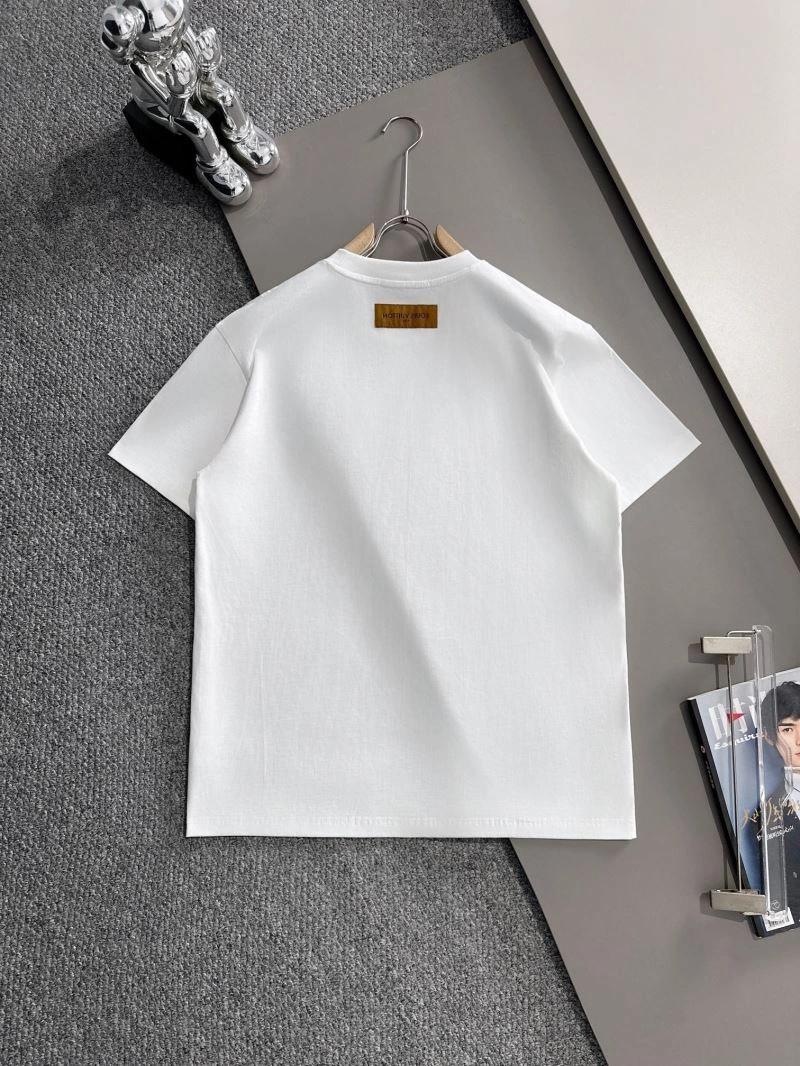 Vibrant Louis Vuitton T-Shirts 138243