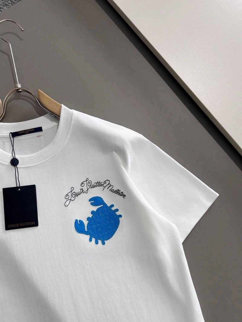 Vibrant Louis Vuitton T-Shirts 138243