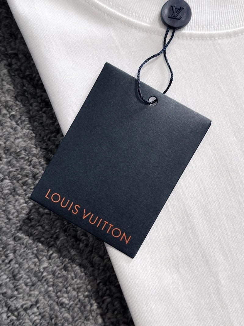 Vibrant Louis Vuitton T-Shirts 138243