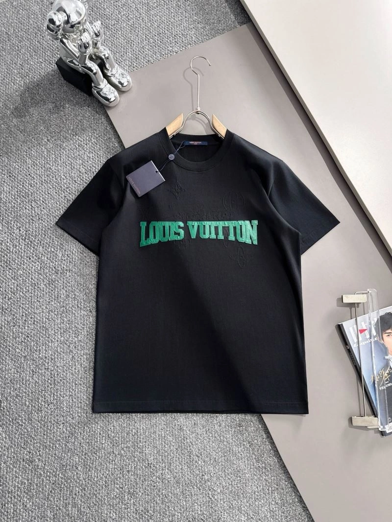 Louis Vuitton T-Shirts Resilient 138239