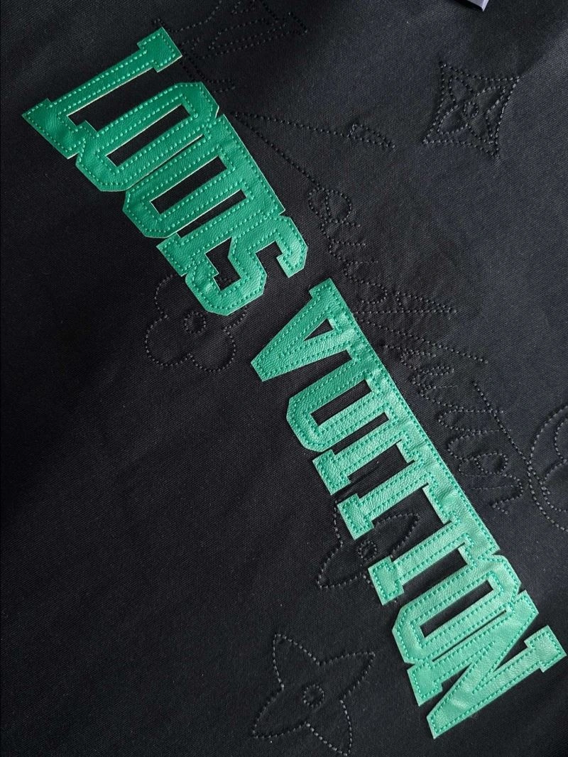 Louis Vuitton T-Shirts Resilient 138239