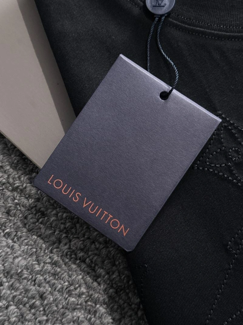 Louis Vuitton T-Shirts Resilient 138239