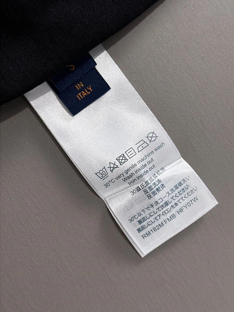 SmartChoice Louis Vuitton T-Shirts 138232