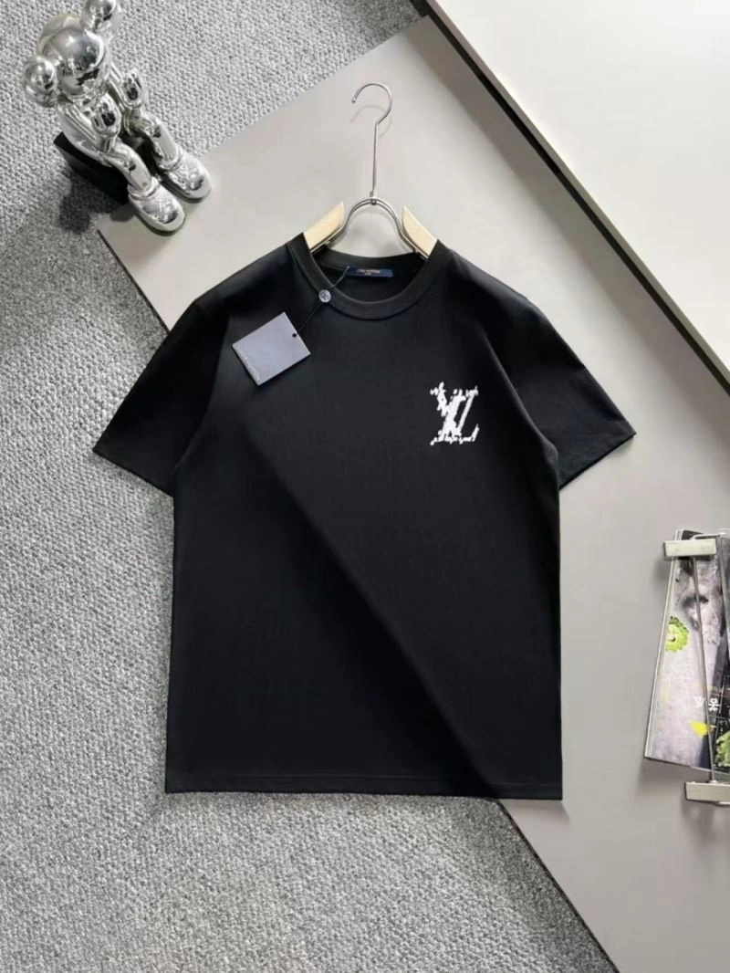 Affordable Louis Vuitton T-Shirts 138235