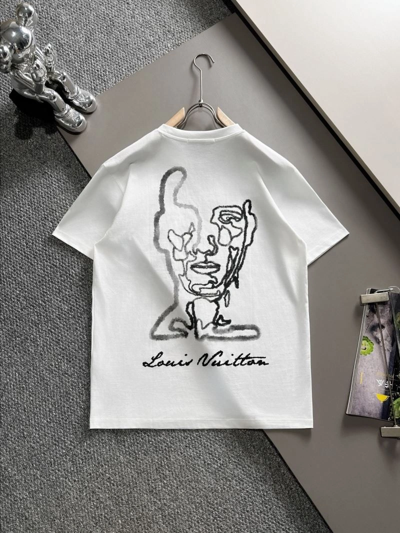 WellDesigned Louis Vuitton T-Shirts 138227
