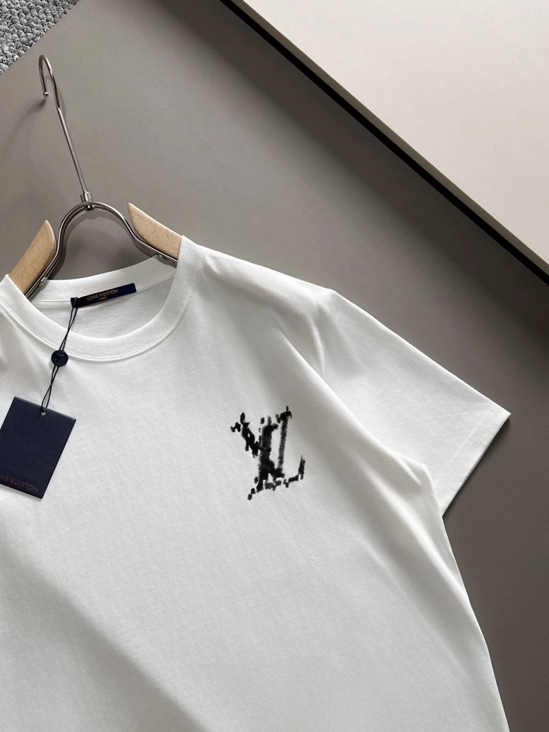 WellDesigned Louis Vuitton T-Shirts 138227