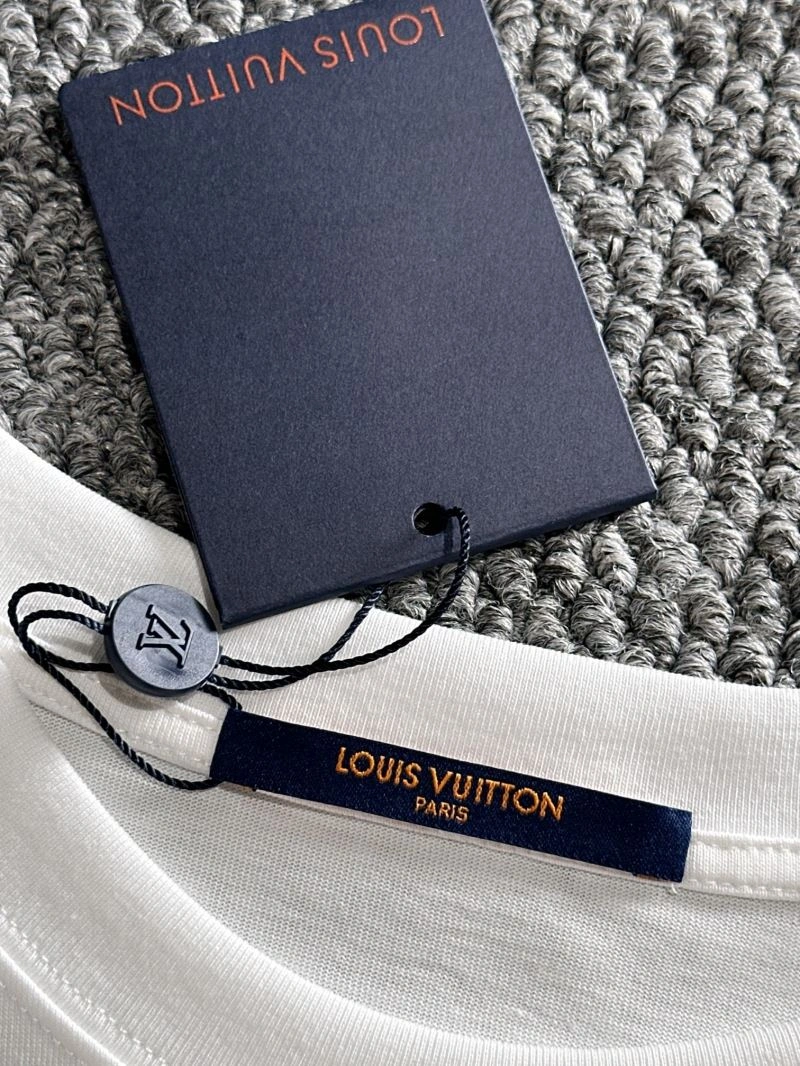 WellDesigned Louis Vuitton T-Shirts 138227
