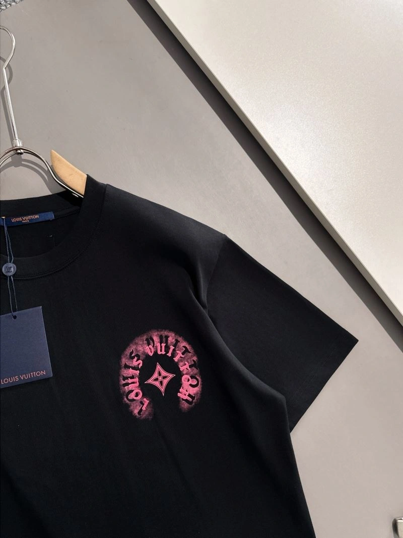 Stretchable Louis Vuitton T-Shirts 138229