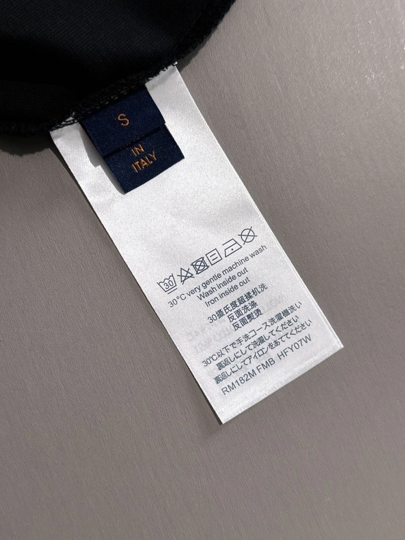 Stretchable Louis Vuitton T-Shirts 138229