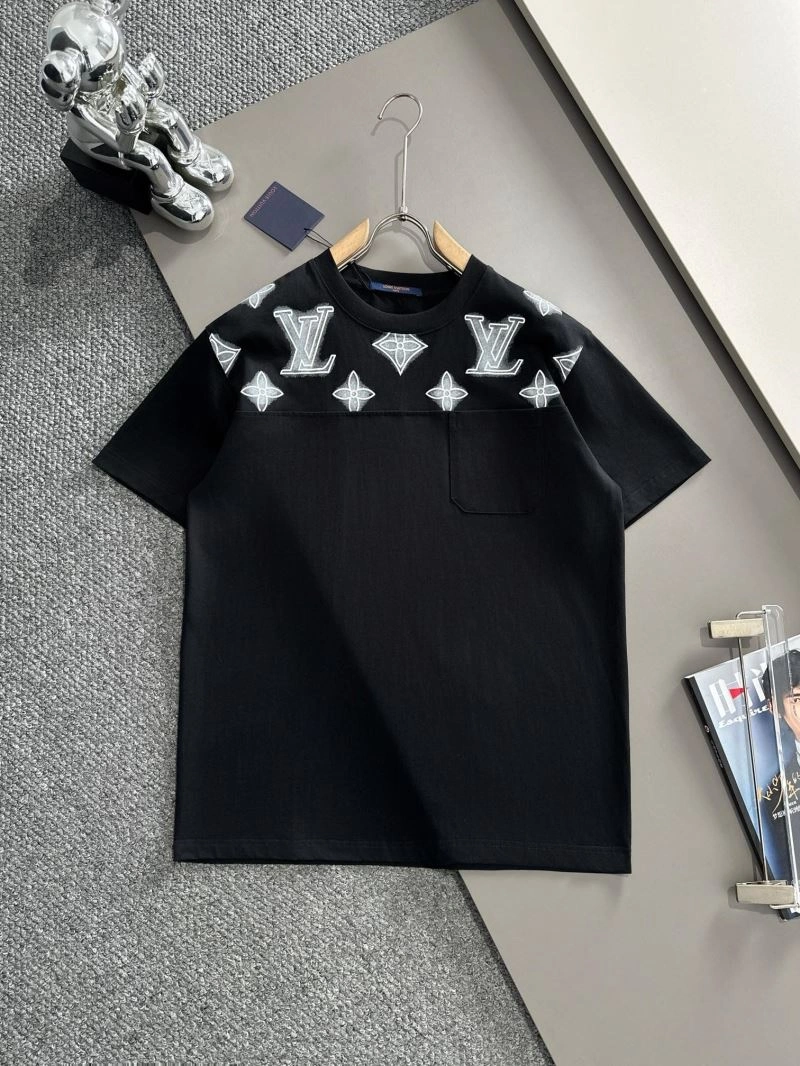 Louis Vuitton T-Shirts Sleek 138222