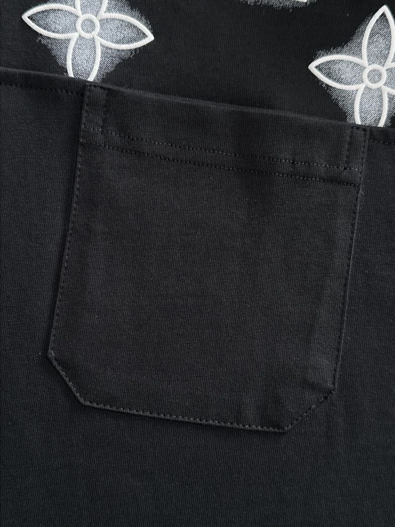 Louis Vuitton T-Shirts Sleek 138222