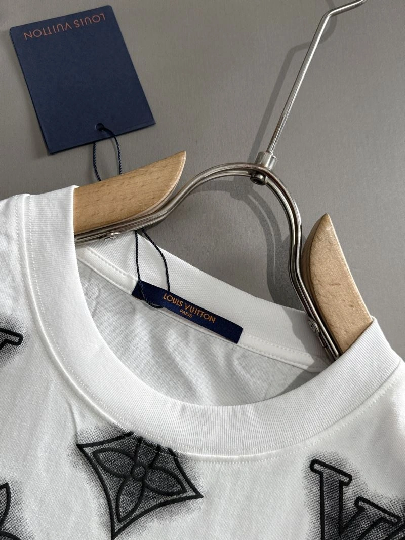 Louis Vuitton T-Shirts Unique 138231
