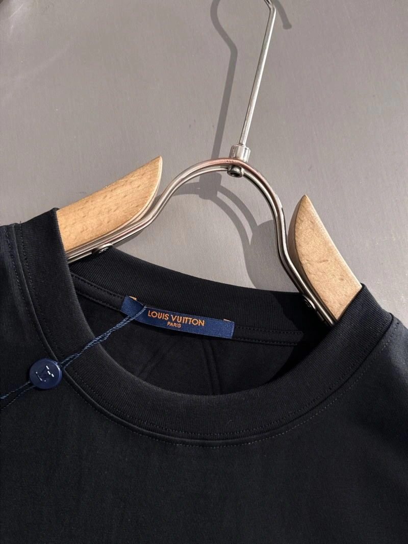 Affordable Louis Vuitton T-Shirts 138225