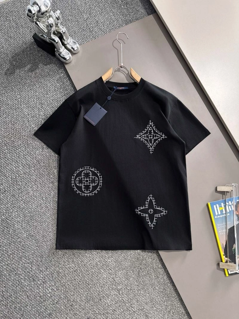 Lightweight Louis Vuitton T-Shirts 138223