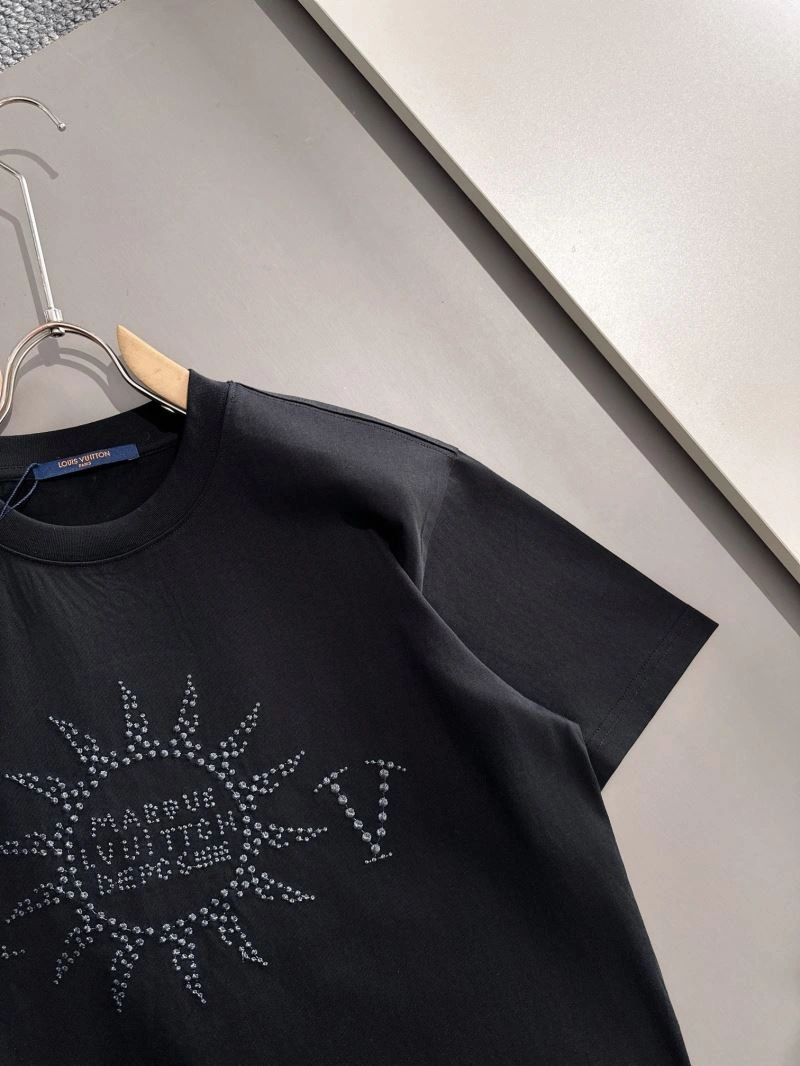 Louis Vuitton T-Shirts GoodFit 138236