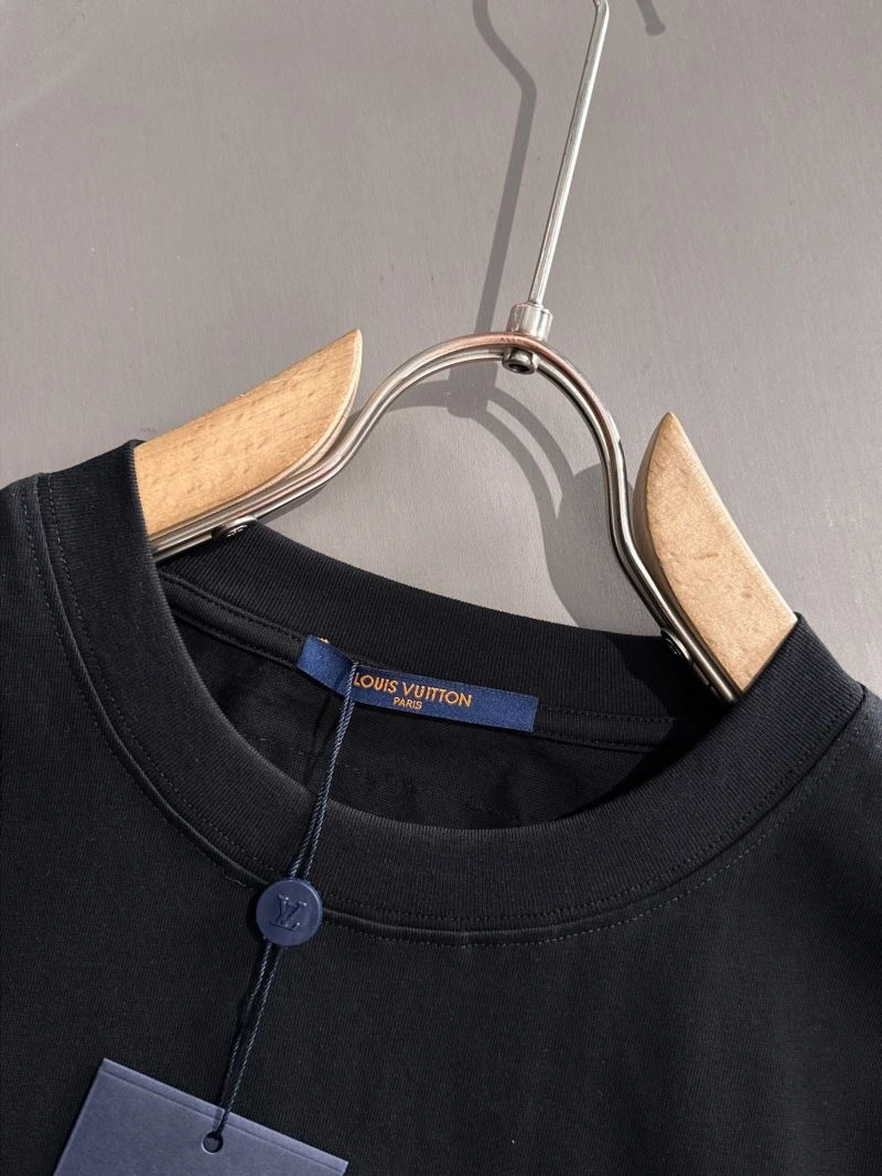 Louis Vuitton T-Shirts GoodFit 138236
