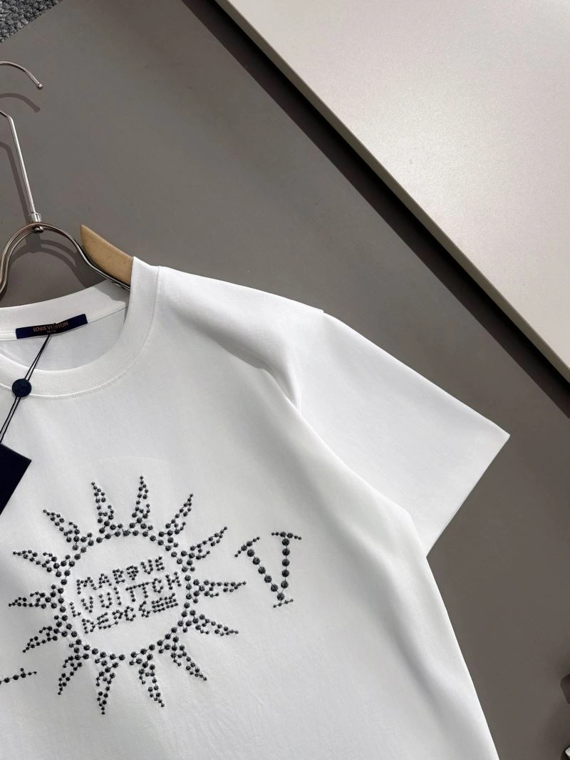 Louis Vuitton T-Shirts Breathable 138217