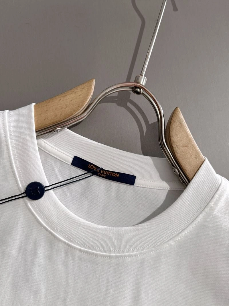 Louis Vuitton T-Shirts Breathable 138217