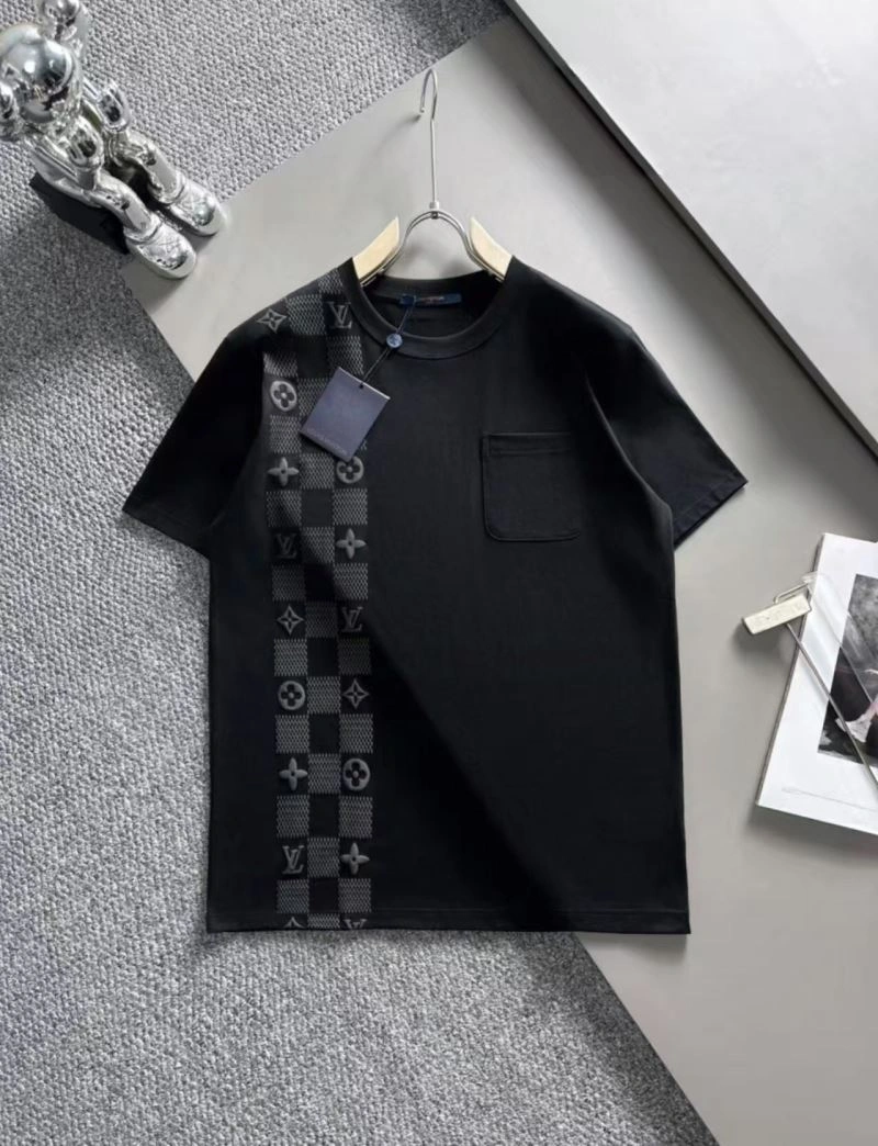 Sleek Louis Vuitton T-Shirts 138221