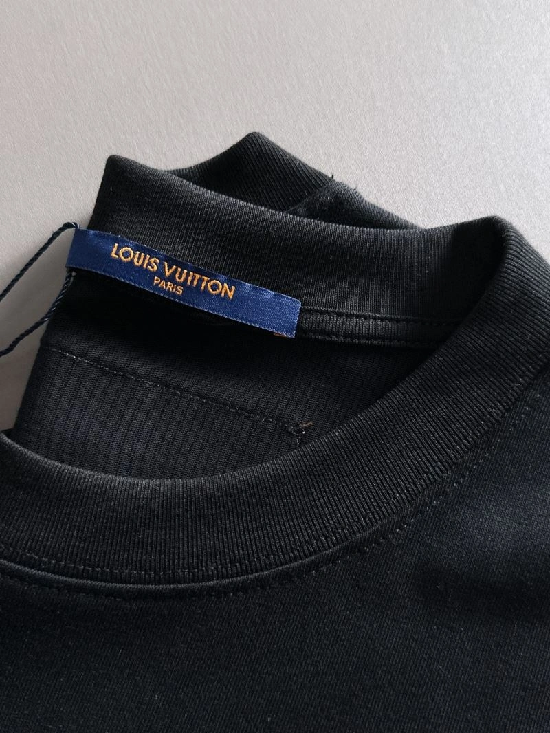 Sleek Louis Vuitton T-Shirts 138221