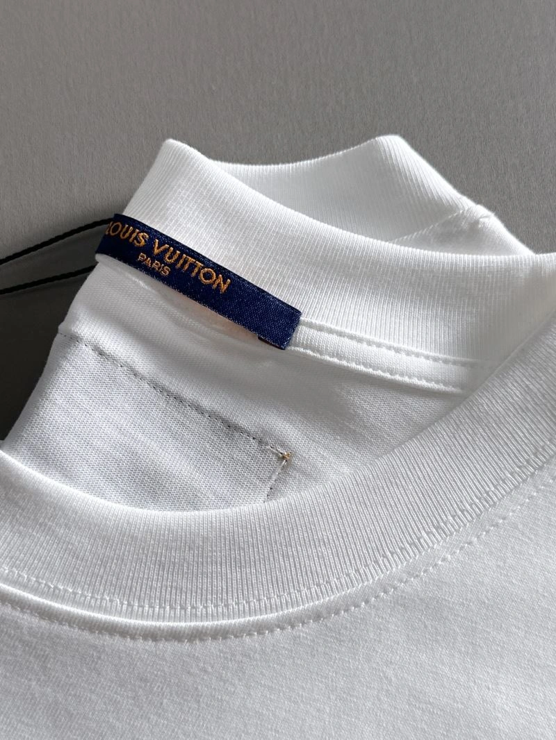 Lightweight Louis Vuitton T-Shirts 138214
