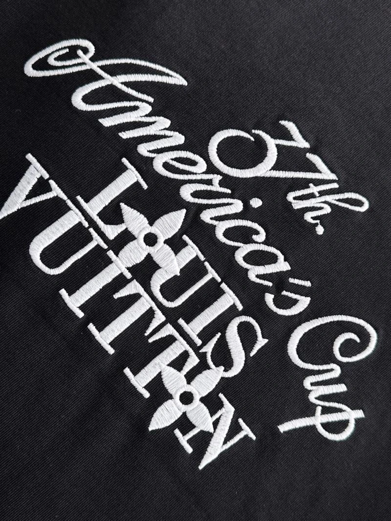 Louis Vuitton T-Shirts Lightweight 138213